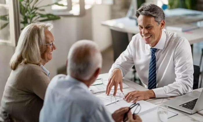 How to Choose an Investment Advisor - BCSC InvestRight